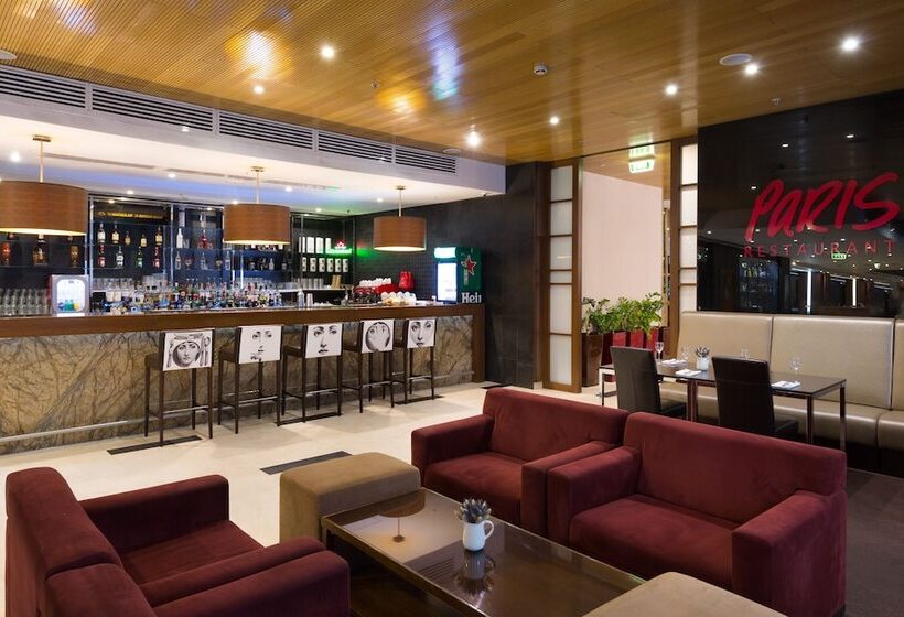 ホテル Doubletree By Hilton  Novosibirsk