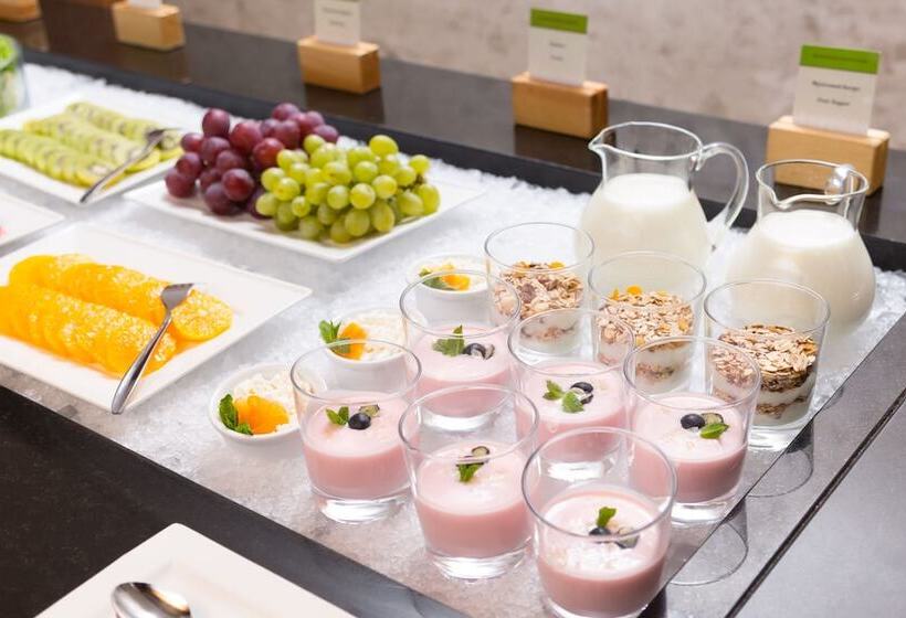 ホテル Doubletree By Hilton  Novosibirsk