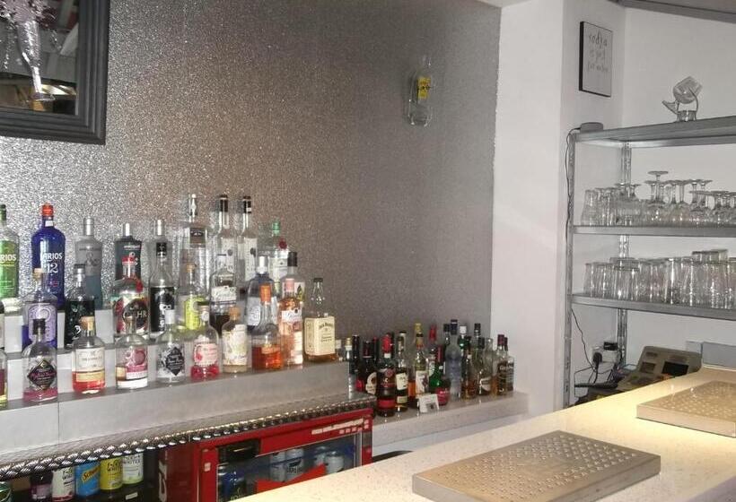 בית מלון כפרי Elmfield