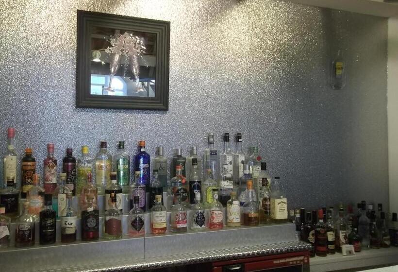 בית מלון כפרי Elmfield