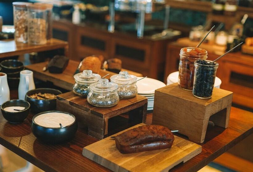 Five Seas By Inwood Hotels