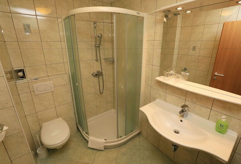 هتل Gasperin Bohinj