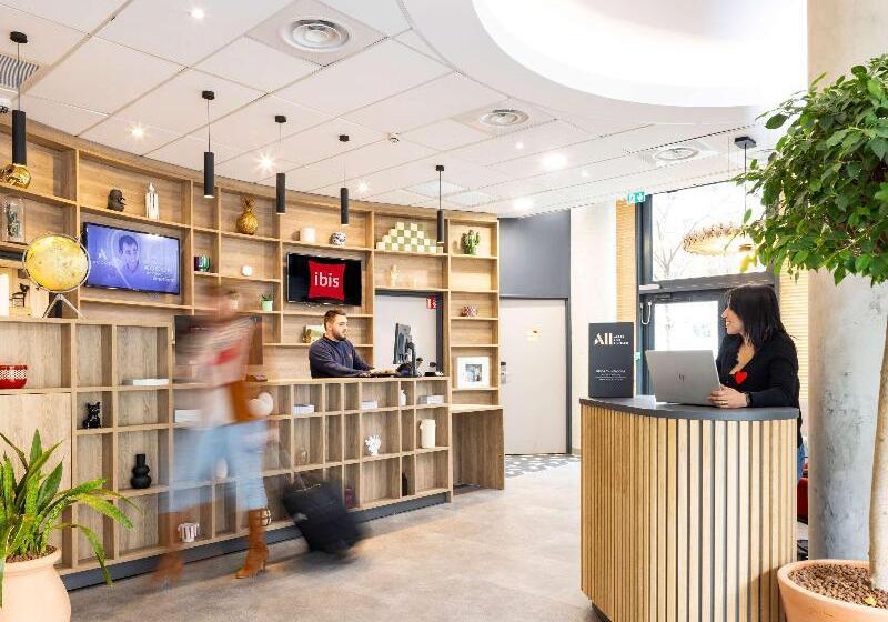 בית מלון כפרי Ibis Marseille Centre Euromed