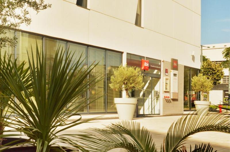 בית מלון כפרי Ibis Marseille Centre Euromed