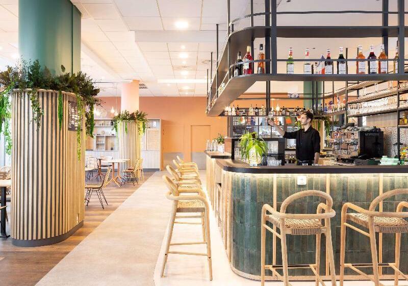 בית מלון כפרי Ibis Marseille Centre Euromed