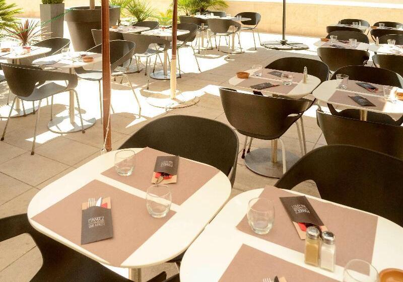 בית מלון כפרי Ibis Marseille Centre Euromed