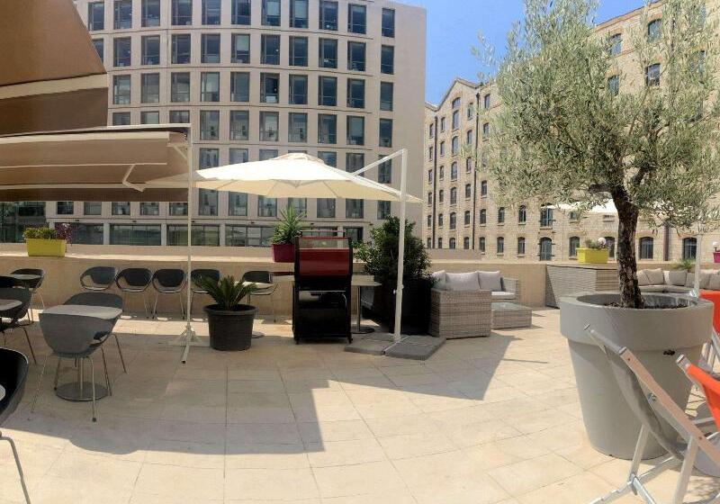 בית מלון כפרי Ibis Marseille Centre Euromed