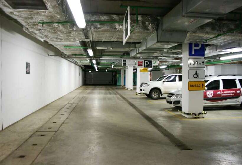 Отель Ibis Samara