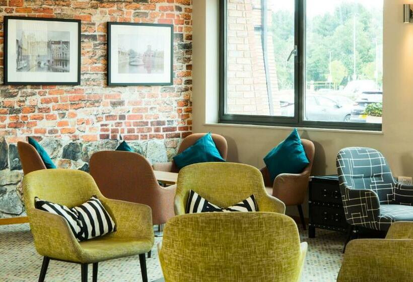 בית מלון כפרי Ibis Styles Birmingham Nec & Airport