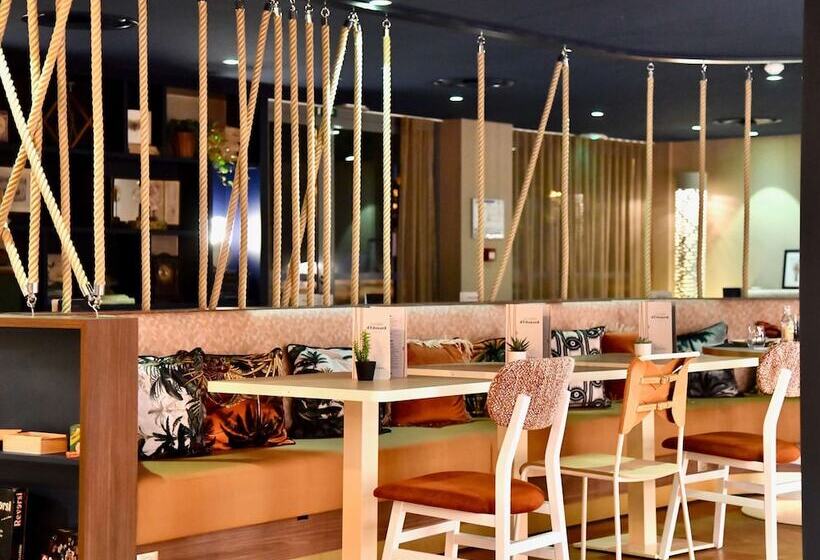 Отель Ibis Styles Nantes Reze Aeroport