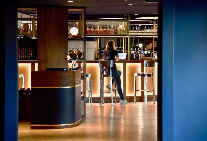 Отель Ibis Styles Nantes Reze Aeroport