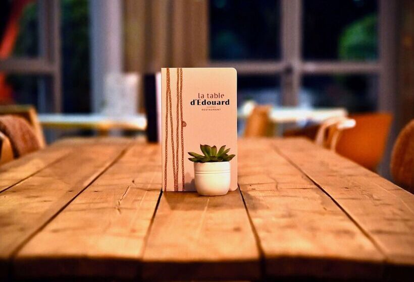 Отель Ibis Styles Nantes Reze Aeroport