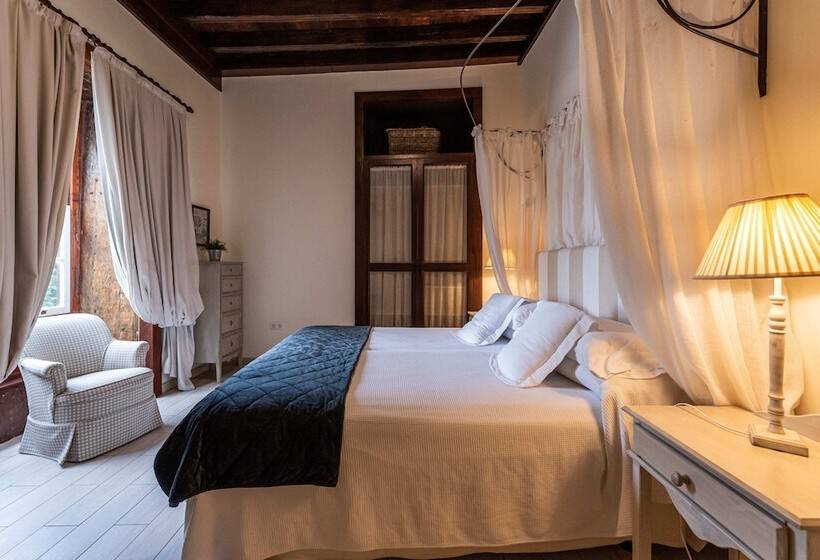 فندق Isla Baja Suites