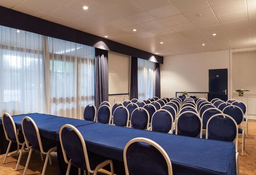 ホテル Kyriad Direct Rennes Ouest