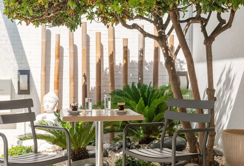 Отель Kyriad Montpellier Sud   A709