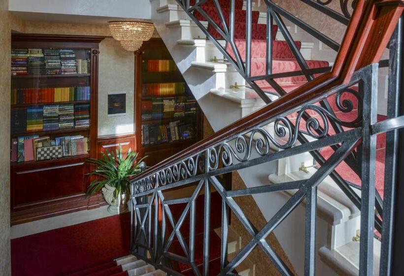 هتل La Gioconda Boutique