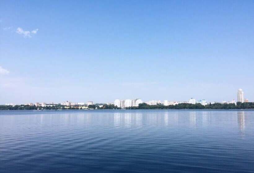 هتل Laguna Lipetsk