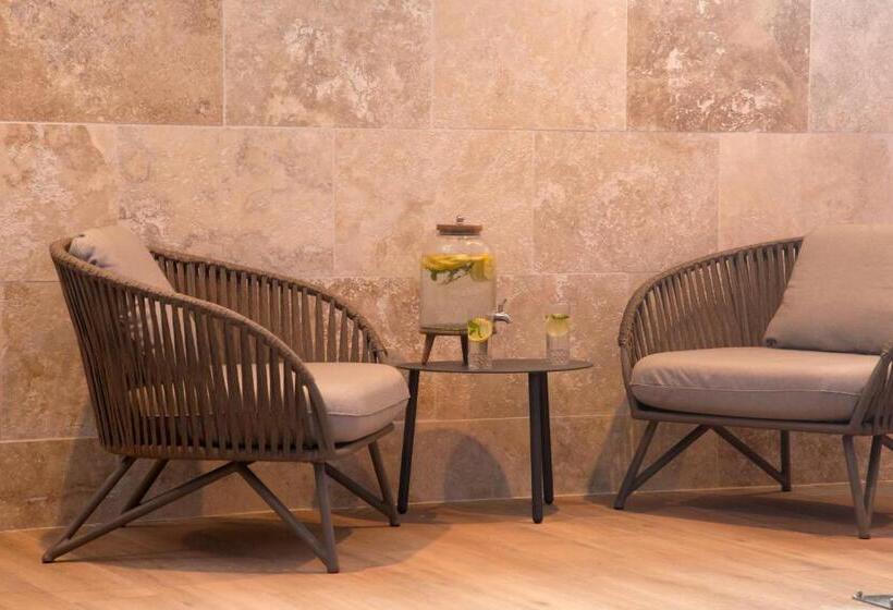 Logis Hotel Restaurant Spa Les Oliviers