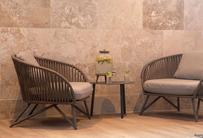 Logis Hotel Restaurant Spa Les Oliviers