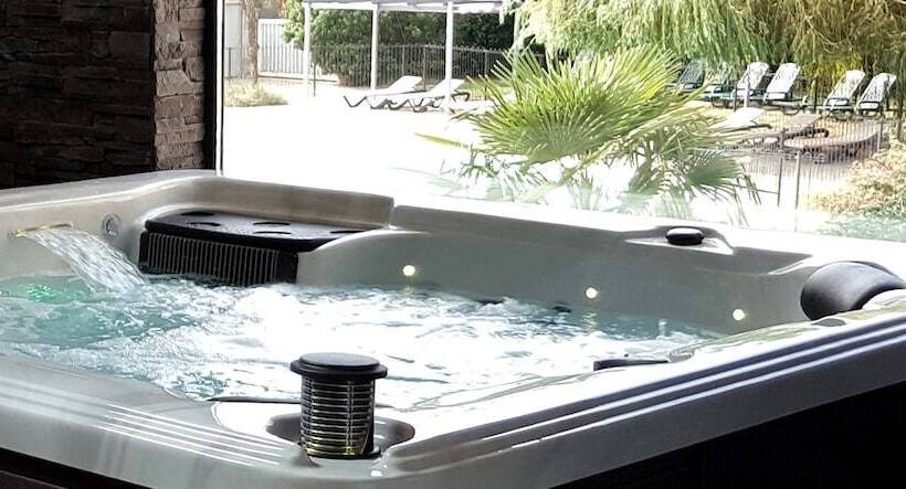 Logis Hotel Restaurant Spa Les Oliviers