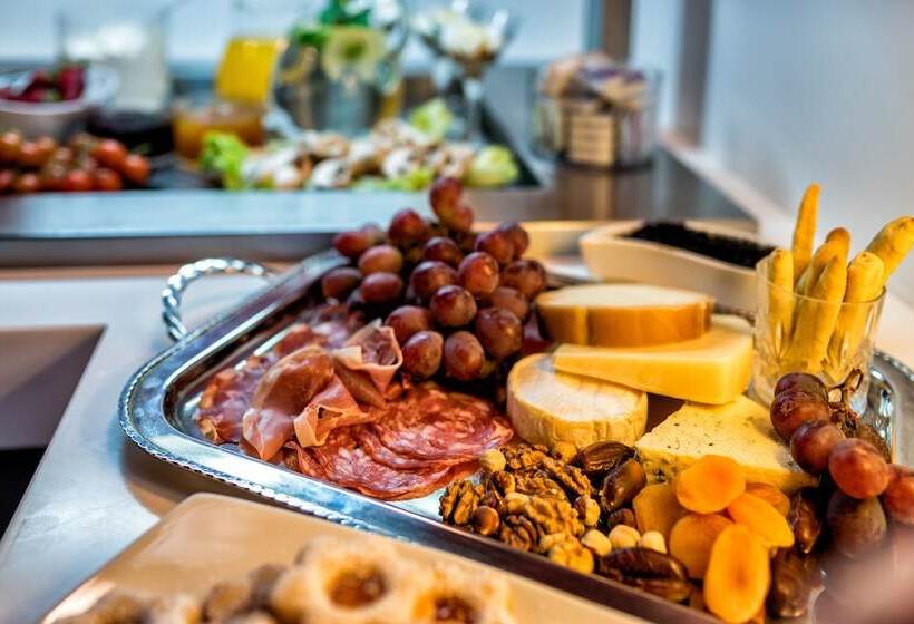 Maison Grecque Hotel Extraordinaire