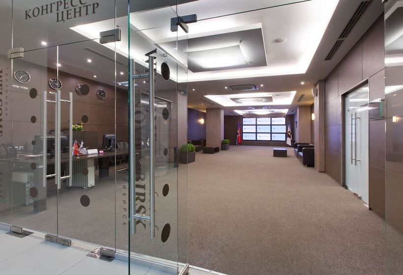 호텔 Marins Park Novosibirsk