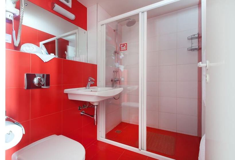 호텔 Marins Park Novosibirsk