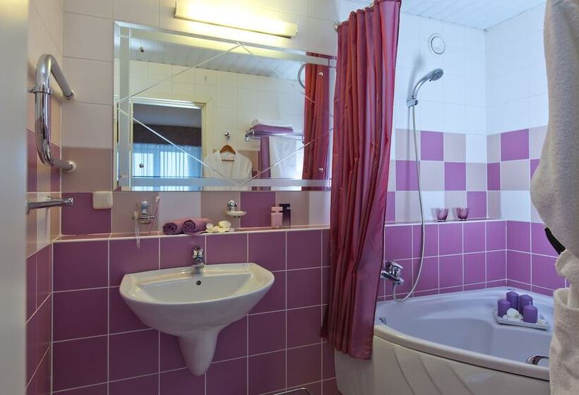 호텔 Marins Park Novosibirsk