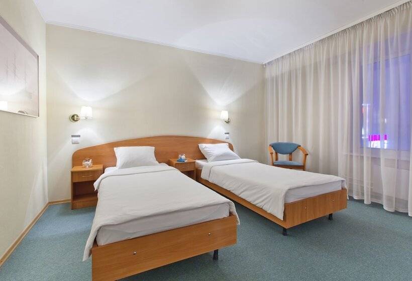 호텔 Marins Park Novosibirsk