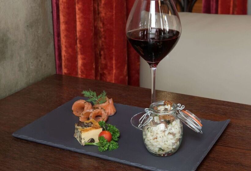 هتل Mercure Lyon Centre Gare Part Dieu