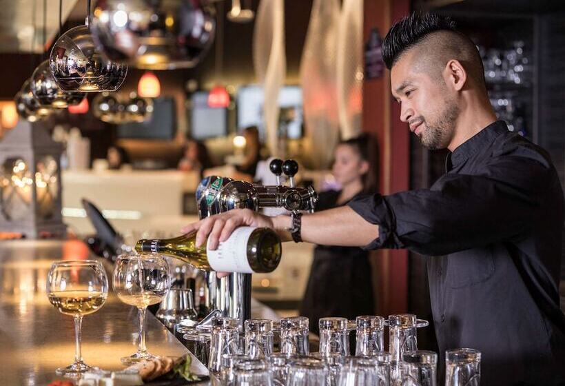 هتل Mercure Lyon Centre Gare Part Dieu