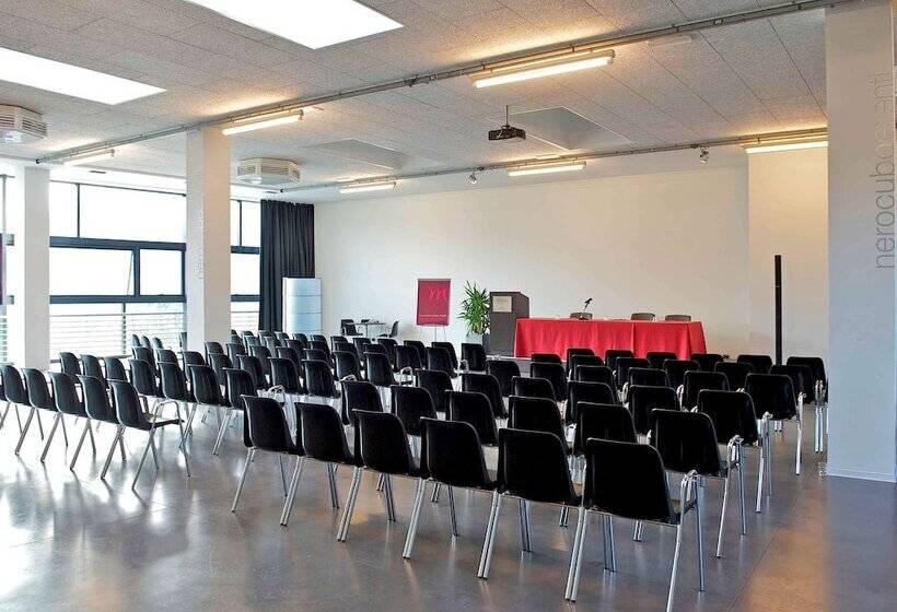 فندق Mercure Nerocubo Rovereto