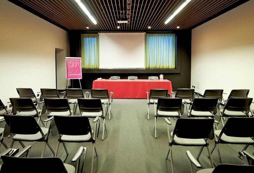 فندق Mercure Nerocubo Rovereto