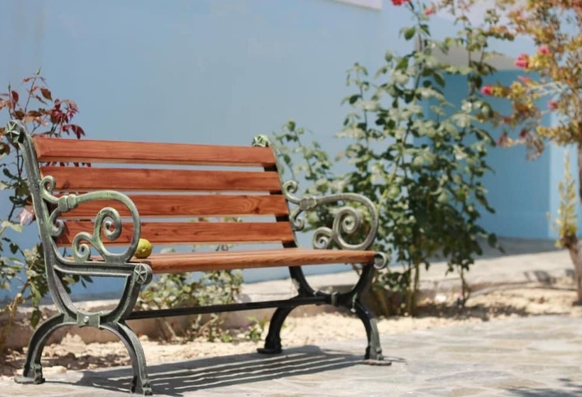 בית מלון כפרי Naftilos