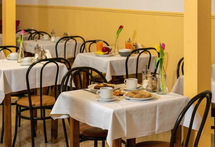 فندق Nea Metropolis