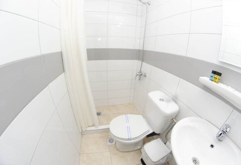 فندق Nea Metropolis