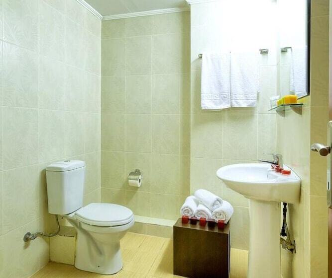 فندق Nea Metropolis