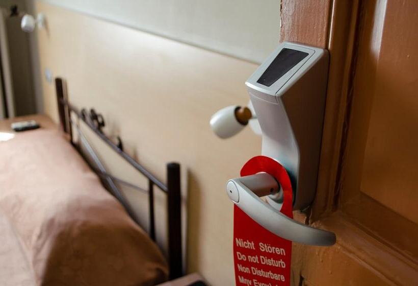 فندق Nea Metropolis