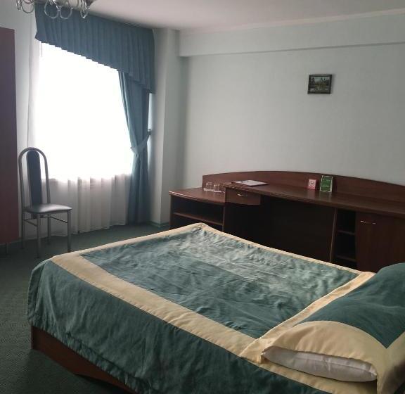 Отель Oktyabrskaya