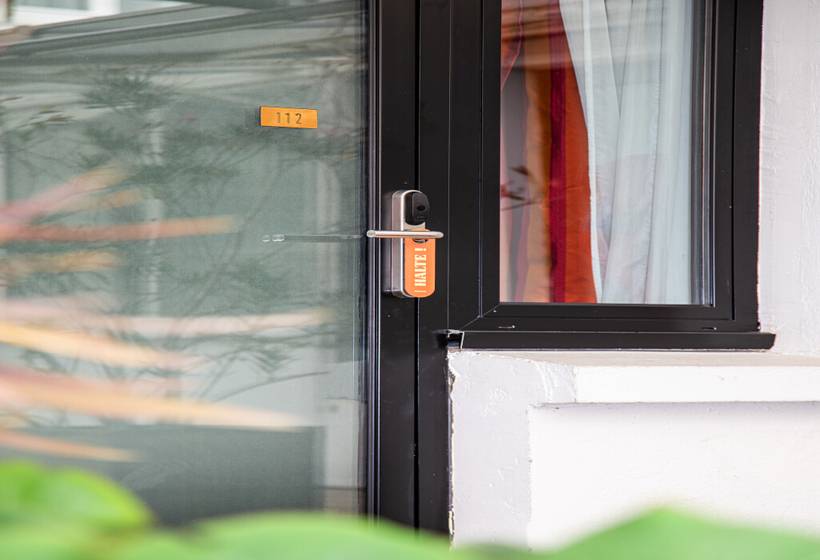 ホテル OLDEGAR Hôtel Bar & Musique