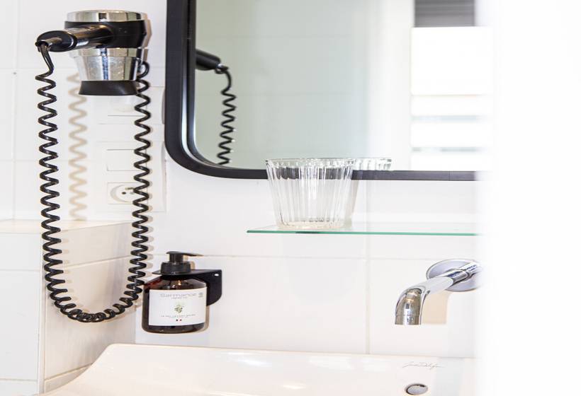 ホテル OLDEGAR Hôtel Bar & Musique