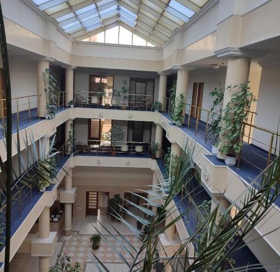 هتل Optima Collection Aurora Kryvyi Rih