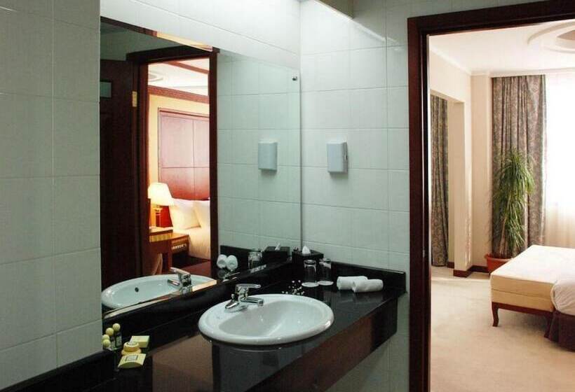 هتل Pacific Plaza Sakhalin