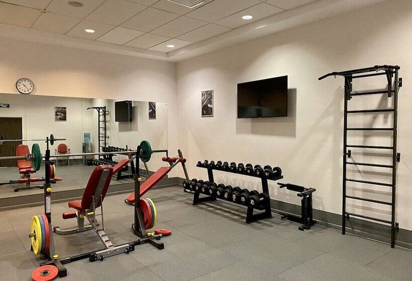 Ramada Hotel & Suites By Wyndham Alabuga