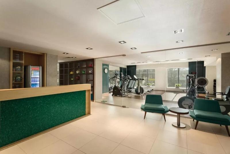 Отель Ramada By Wyndham Pitesti