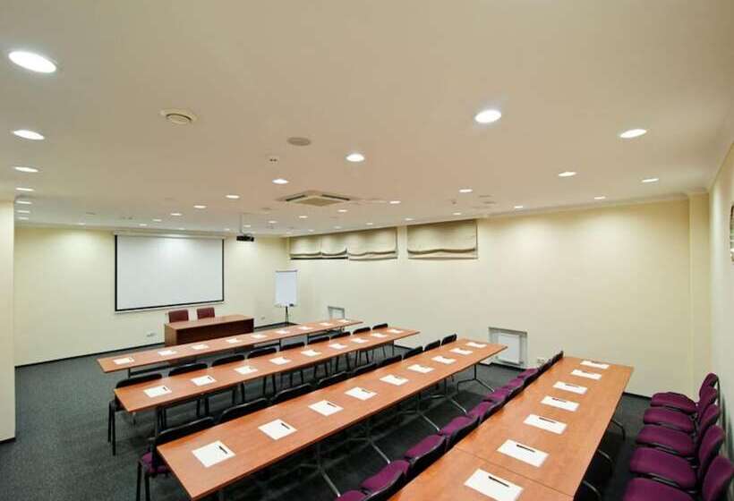 هتل Optima Collection Troitska