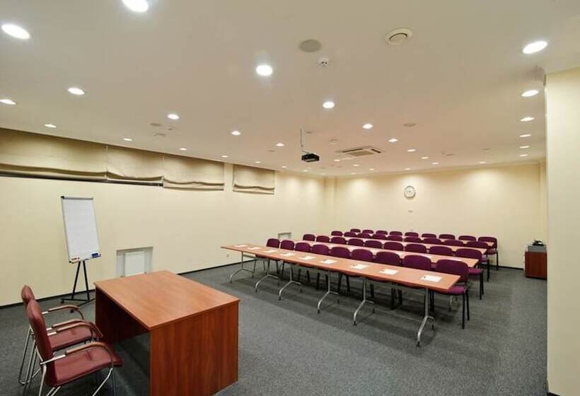 هتل Optima Collection Troitska