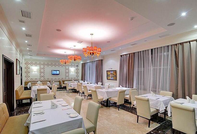 هتل Optima Collection Troitska