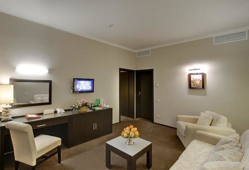 هتل Optima Collection Troitska