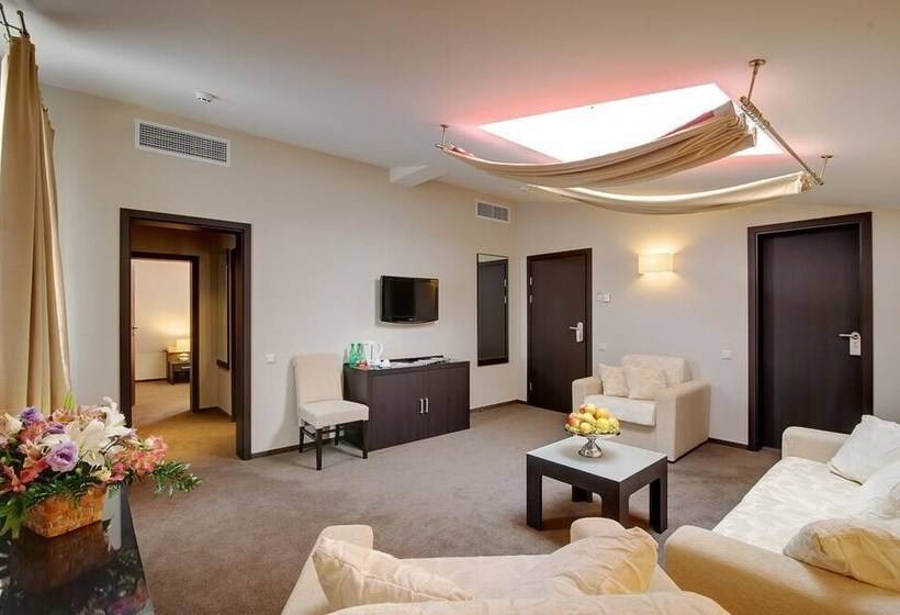 هتل Optima Collection Troitska